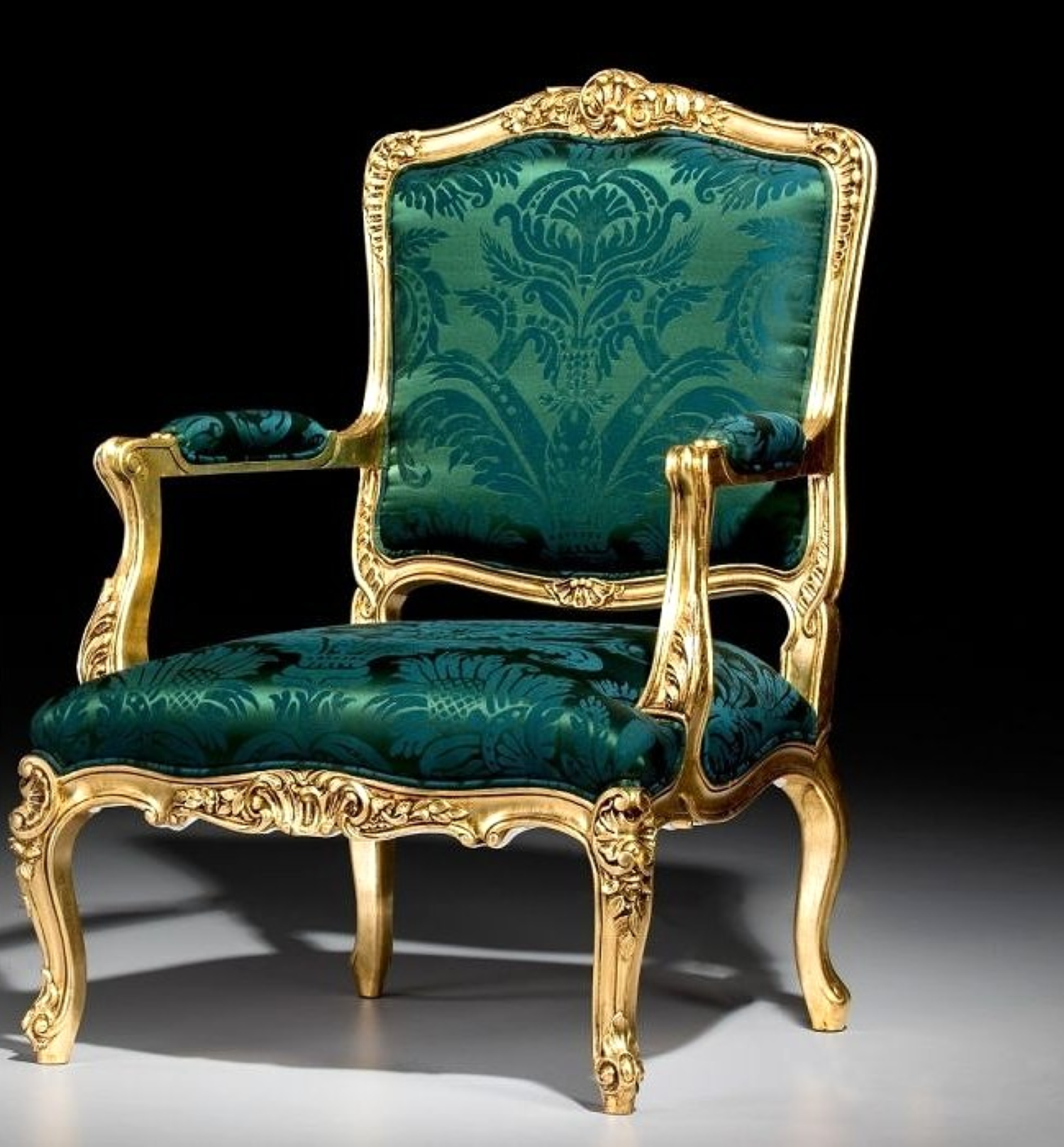 Modern Corner Chair for Bedroom – Space Saving Comfort