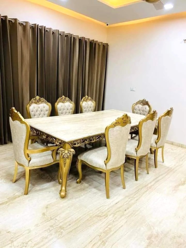 Elegant Dining Table Designs for Modern Family Spaces - Image 10