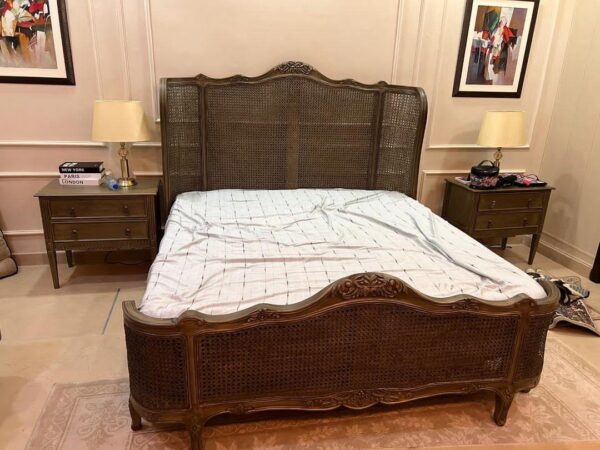 classics wooden cane bedroom