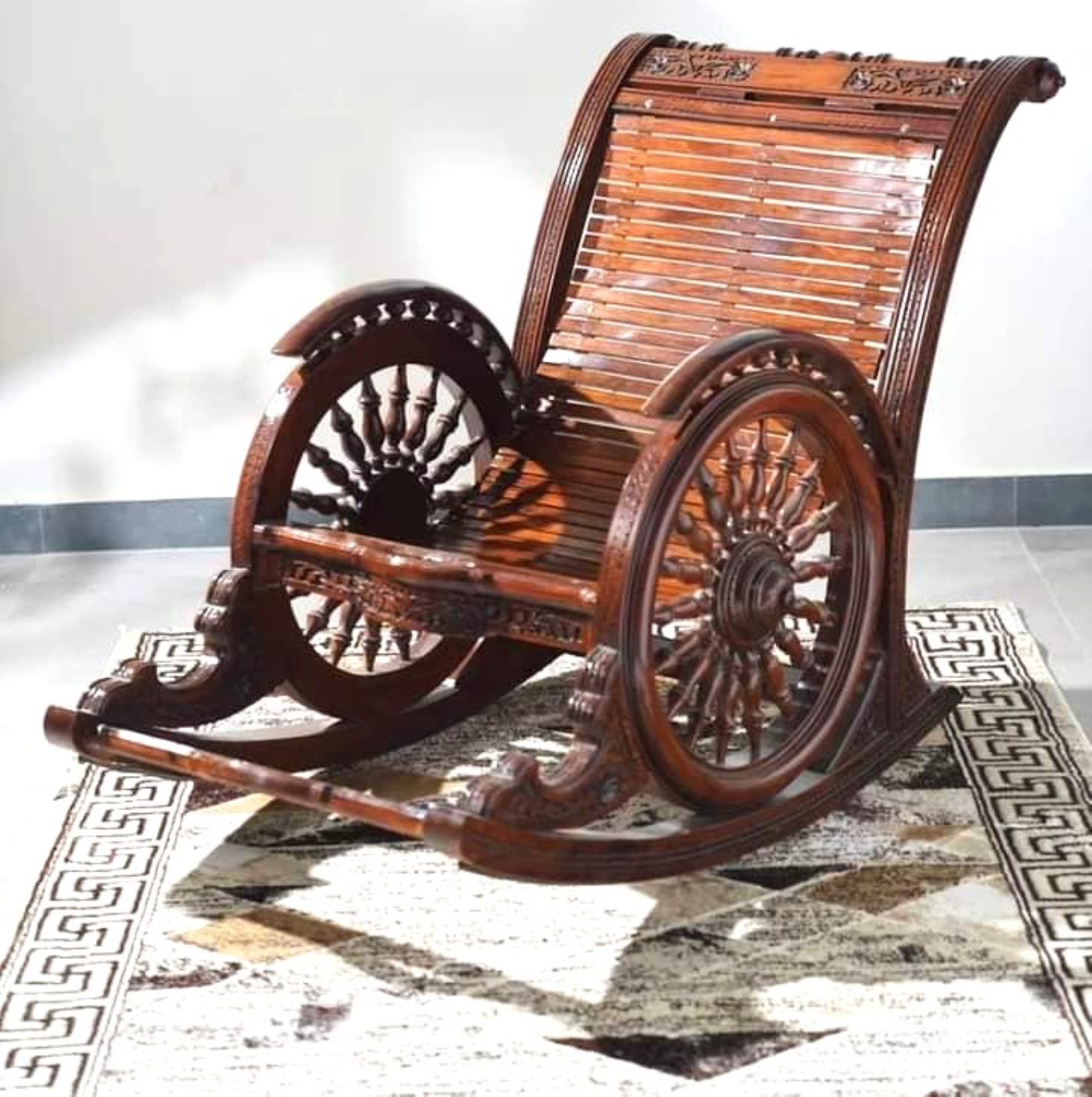 Luxury Solid Wood Rocking Chair Chiniot Pakistan – Handcrafted Traditional Rocking Chairs for Indoors & Outdoors | Décor Designo