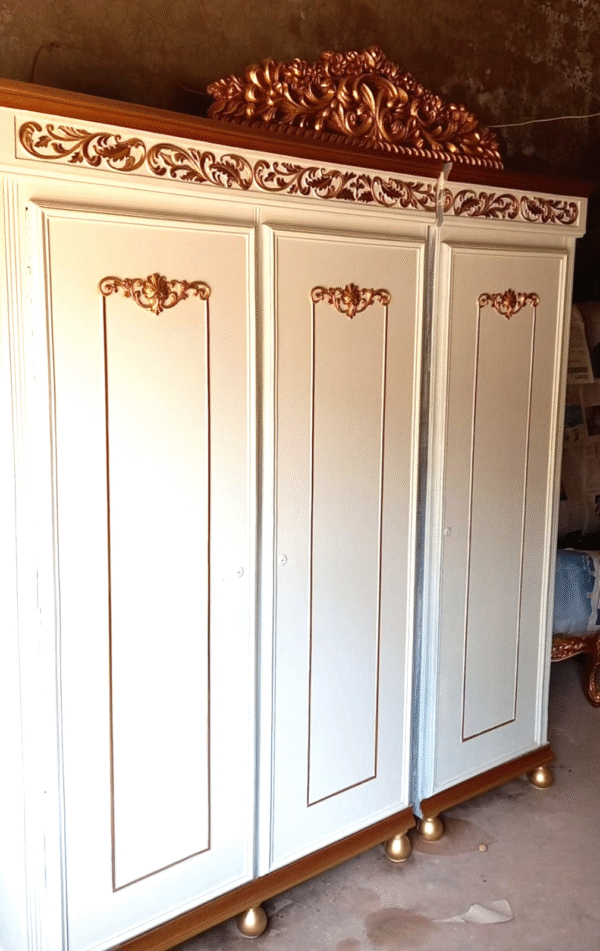 Luxury Wooden Wardrobe Designs Modern  Antique Wardrobes with Mirror Drawers  Pakistan & Worldwide - Image 5