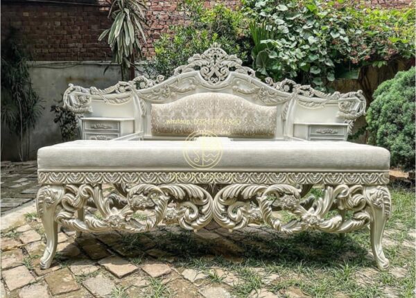 Luxury classic bed design décor Designo Furniture Chiniot Pakistan - Image 2