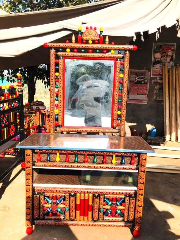 Rangla Bed Design Chiniot Luxury Handcrafted Peera & Charpai  Decor Designo Pakistan - Image 18