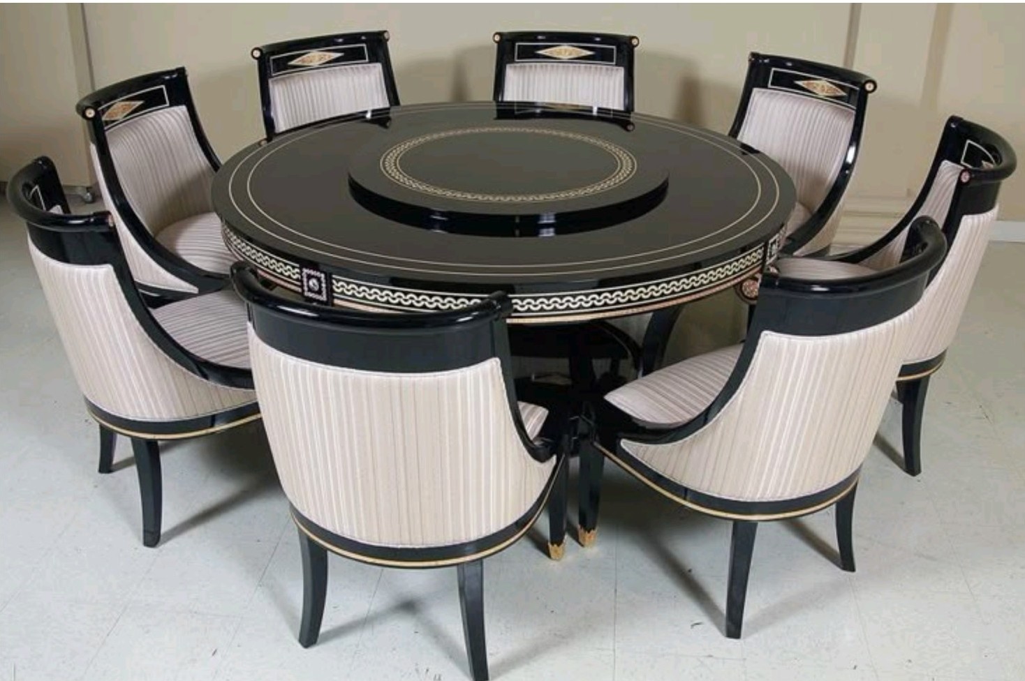 Round Dining Table – Luxury Modern Dining Tables for 4 & 6 Glass & Marble Designs