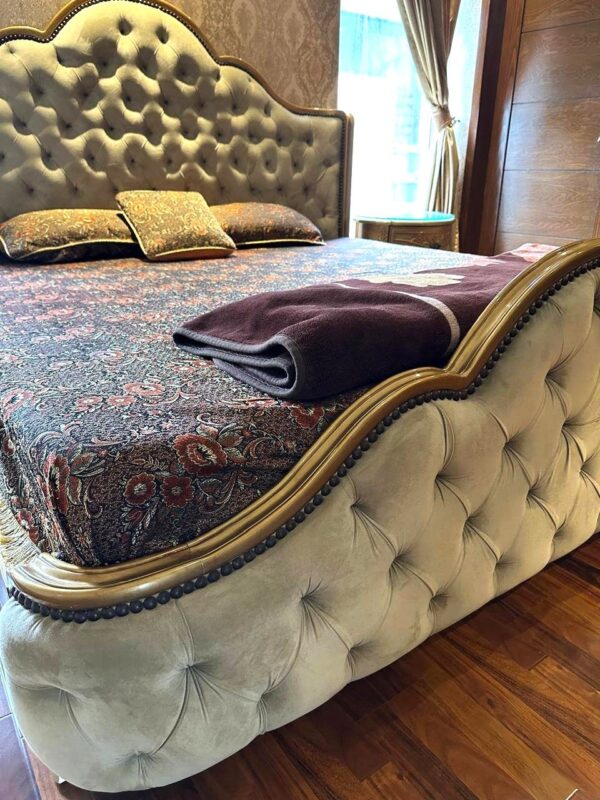 Luxury king size bed design in Pakistan queen beds queen decor designo furniture - Image 4