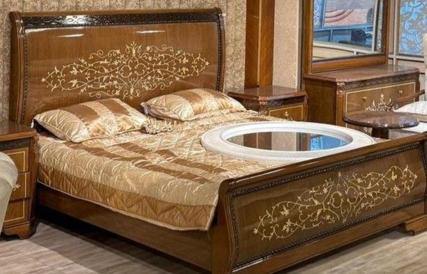 Wooden Chinioti Bed Set Design Luxury King Size Hooker Bedroom Furniture Style