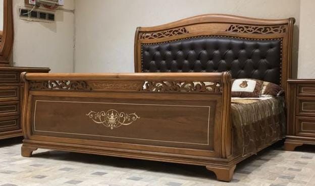 Wooden Chinioti Bed Set Design Luxury King Size Hooker Bedroom Furniture Style - Image 9