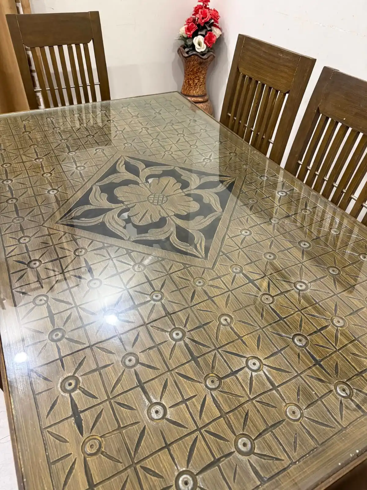 dining-table-for-6-persons-solid-wood